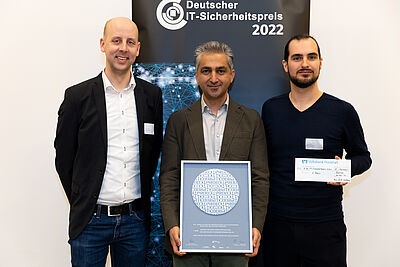 Die Gewinner des 1. Preises Pascal Sasdrich, Amir Moradi und Nicolai Müller.